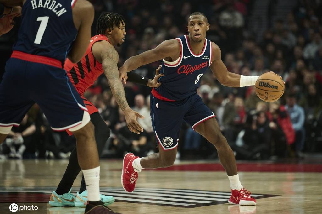 杨瀚森DNP哈登34+6伦纳德28分 开拓者遭快船逆转吞三连败